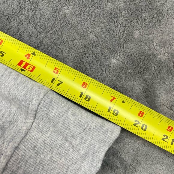 Shiraleah Gray Festive Sweater - Picture 11 of 13